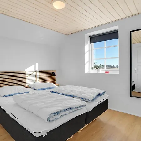 7 Bedroom Gorgeous In Ulfborg 乌尔夫堡