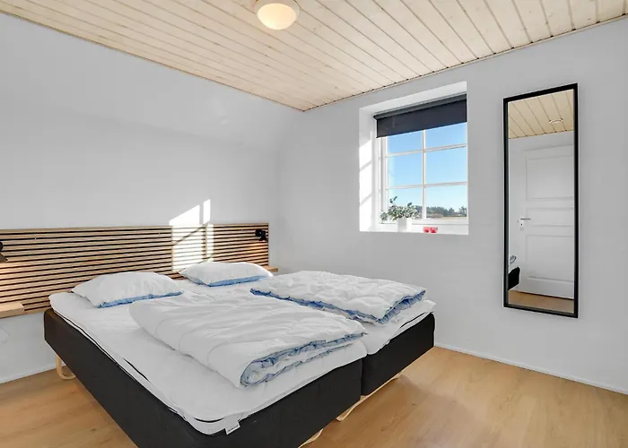 7 Bedroom Gorgeous In Ulfborg