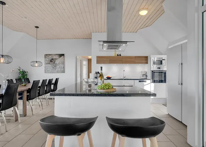7 Bedroom Gorgeous In *